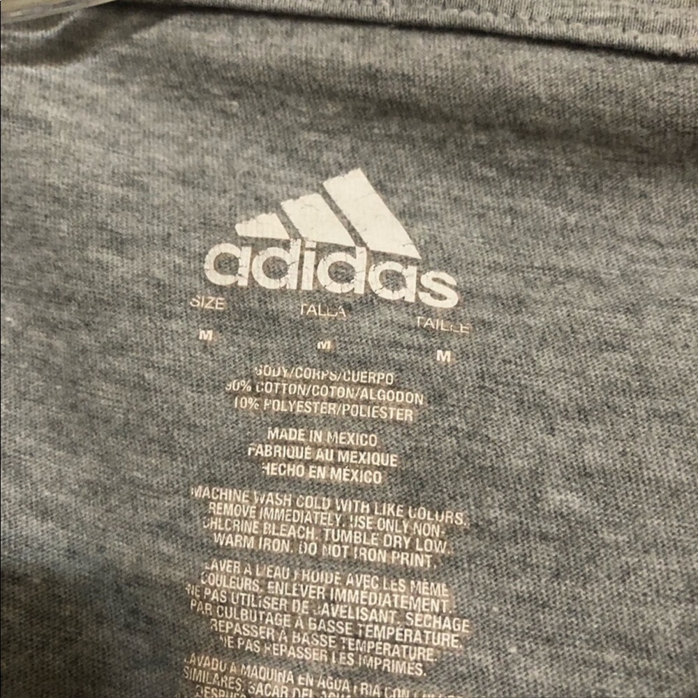 ****Donated****Adidas gray short sleeve graphic t-shirt Size M - Picture 5 of 5